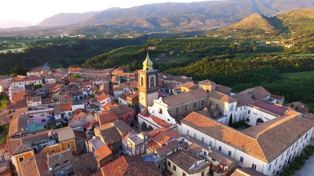 Giualduomo B&B SantʼAgata deʼ Goti Eksteriør billede